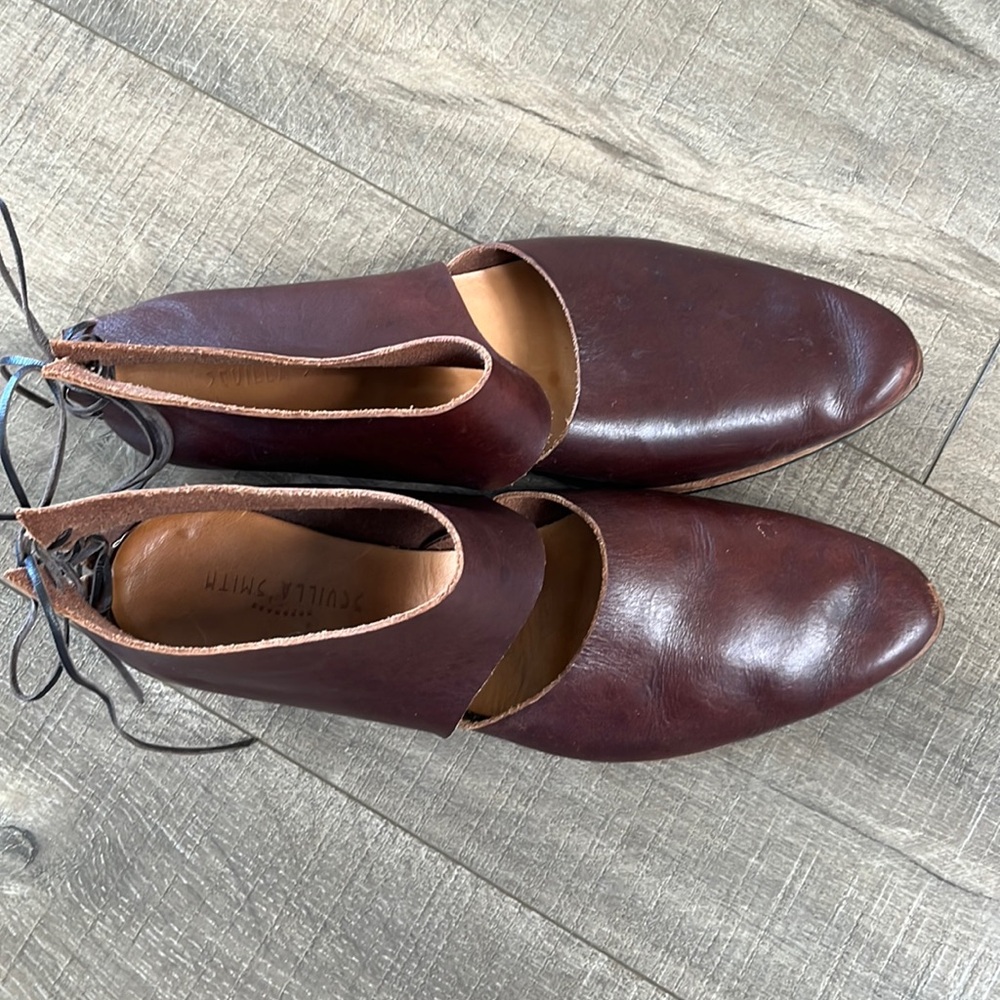 Sevilla Smith Hand Lasted Sandals - size 8.5